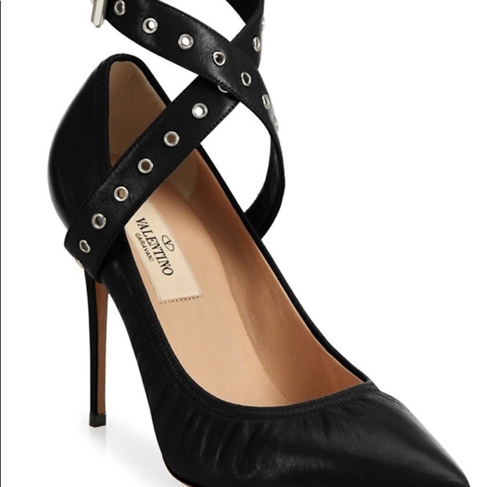 New Valentino Garavani Love Latch Pumps 37